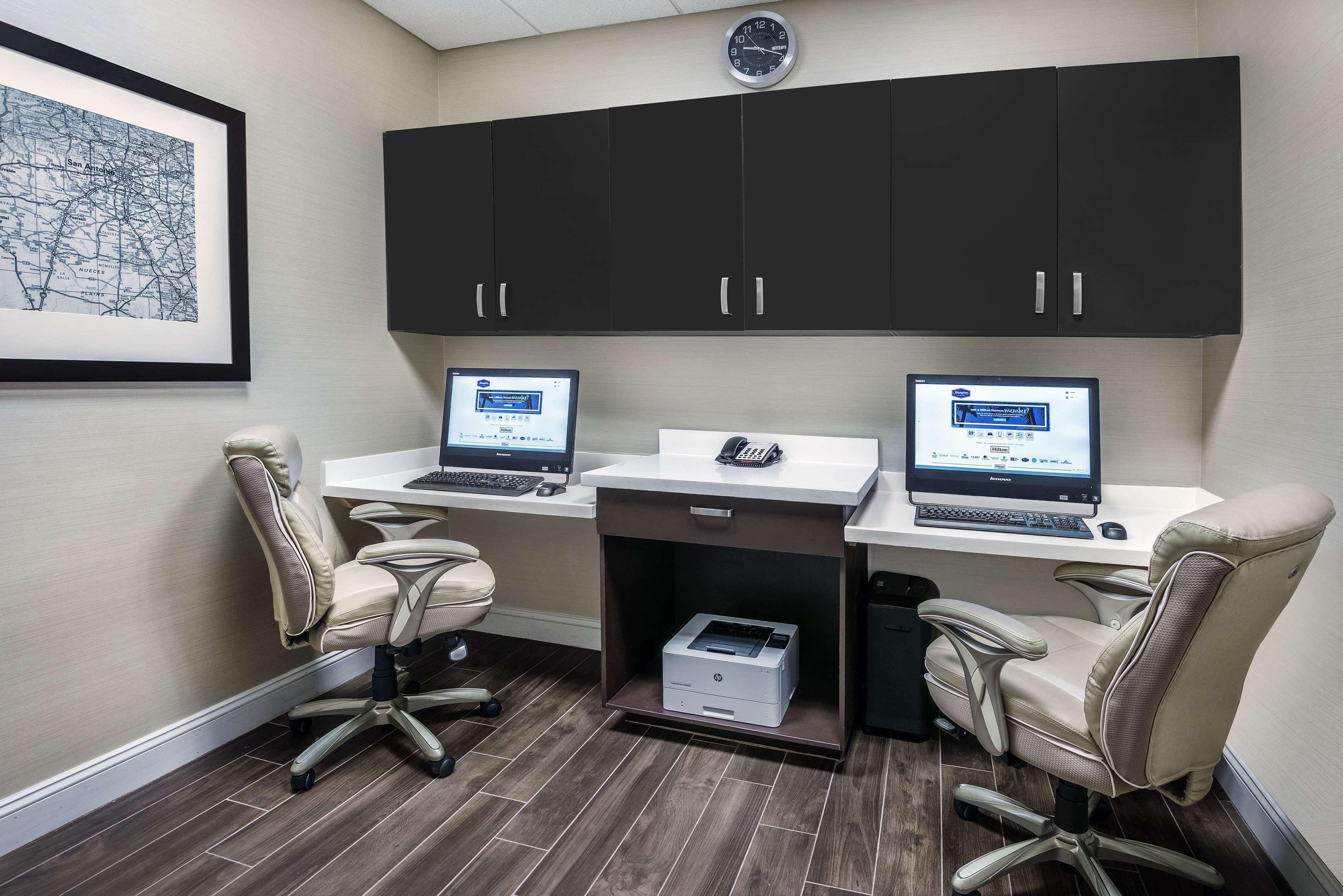 Hampton Inn & Suites San Antonio Brooks City Base, Tx Kültér fotó